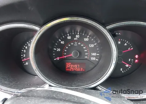 2011 Kia Sorento Lx z USA, uszkodzony, nr VIN 5XYKT3A17BG152489